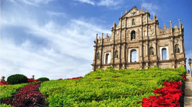 ruins_of_saint_pauls_cathedral_macau-1366x768