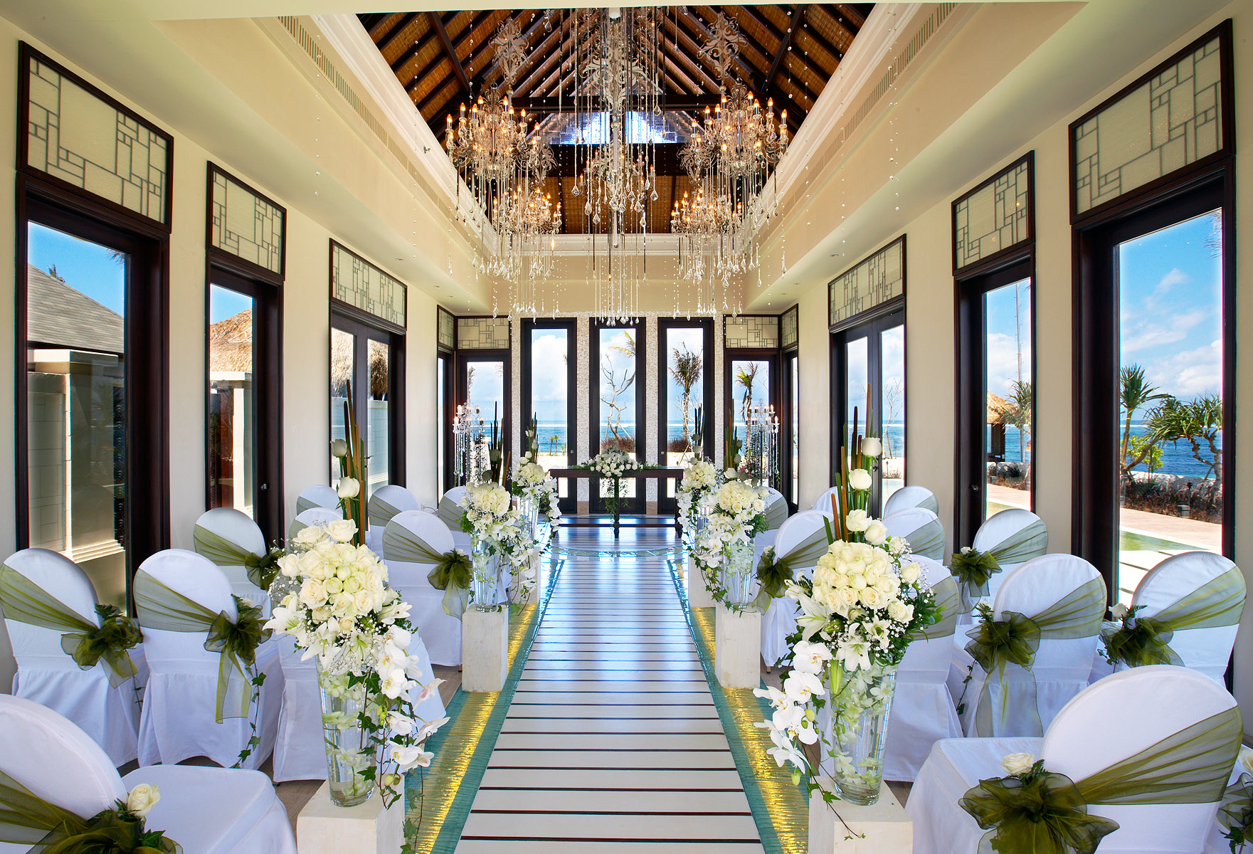 Beach Wedding @ St Regis Bali, Indonesia – Jessica Tamaki, image size:1761x1200